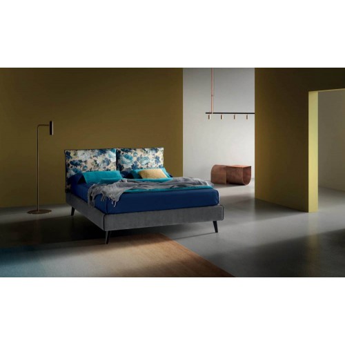 Home Italy Arty franciaágy