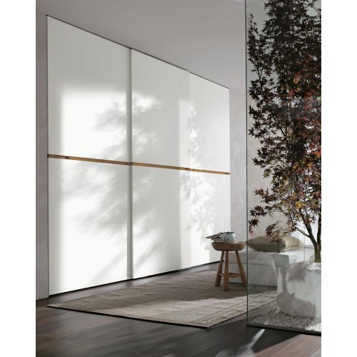 TMS. Meridiana tolóajtós gardrób