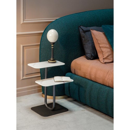 Ton. Levels éjjeliszekrény