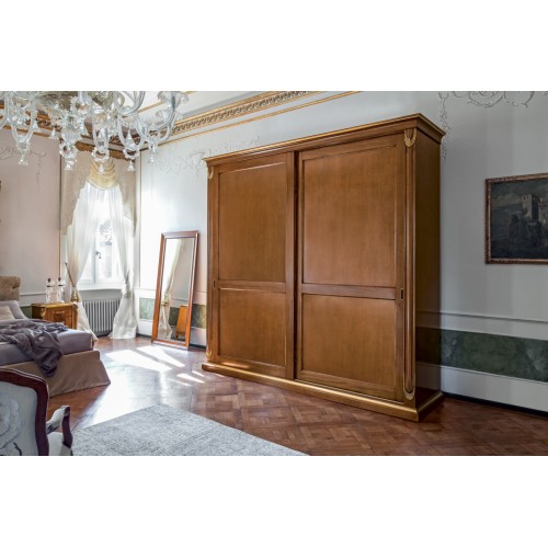 Ton. Antilla gardróbszekrény Ton. Antilla gardróbszekrény