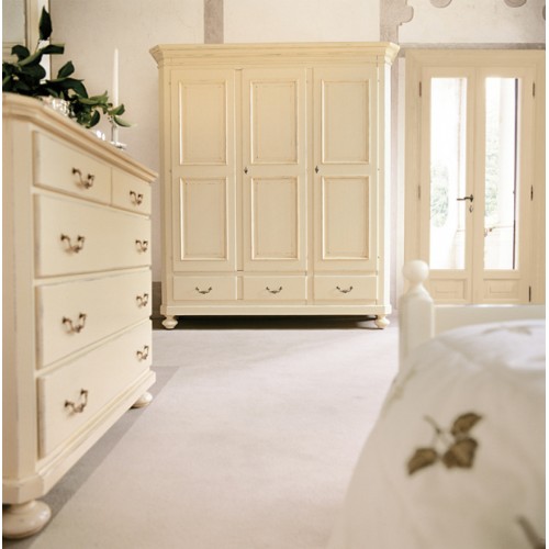 Ton. Mary gardróbszekrény