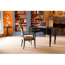 Ton. Sandra íróasztal