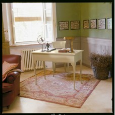 Ton. Soave íróasztal