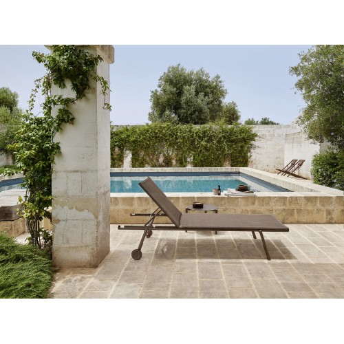 VAR. BAH. napozóágy