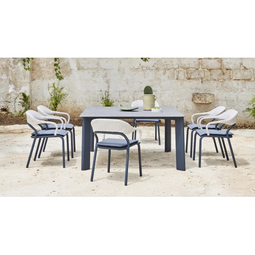 VAR. PLIN. low table