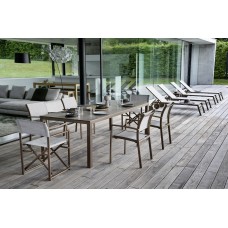 VAR. VIC. étkezőasztal